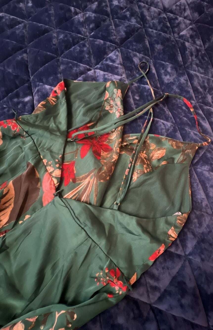 Lulus - Picture 3 of 11